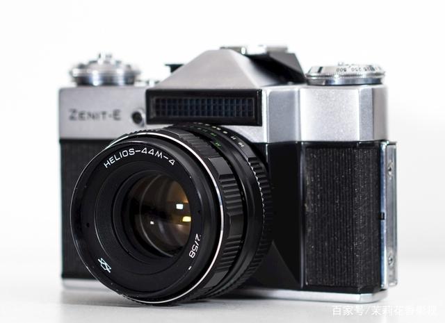 梅西失意 推击塞尔塔球员后背_kycom(图1)