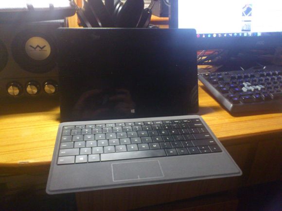 吊带衫穿不好容易诱发颈椎病_kycom(图2)