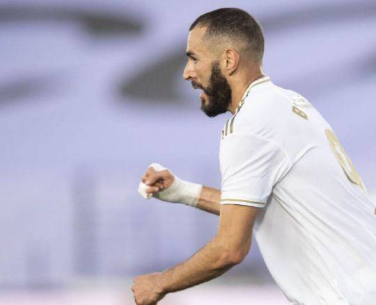 c罗“引申”他！从后锅人到制胜王牌 皇马真的敢和梅西争夺金靴：ky.com(图2)