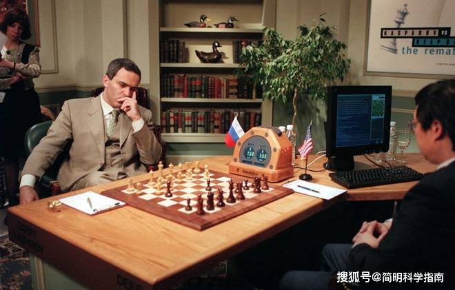 “kycom”
AI控制足球联赛直播堕落 误将裁判的秃顶当成了足球(图3) “kycom”
AI控制足球联赛直播堕落 误将裁判的秃顶当成了足球(图3)