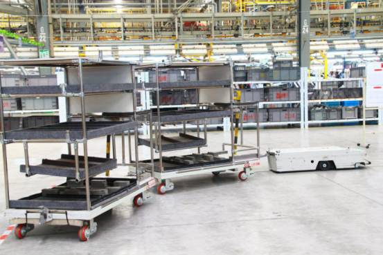 真人电影《银魂2》万事屋三人组宣传海报公开“kycom”(图1) 真人电影《银魂2》万事屋三人组宣传海报公开“kycom”(图1)