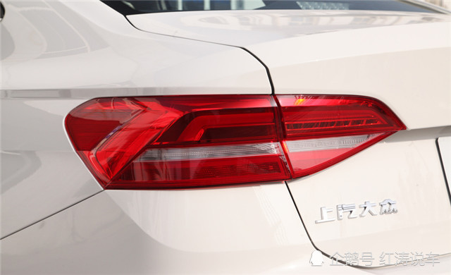 ‘kycom’梅西与巴萨续约至2021年！年薪或达三千万欧，违约金3亿(图1)