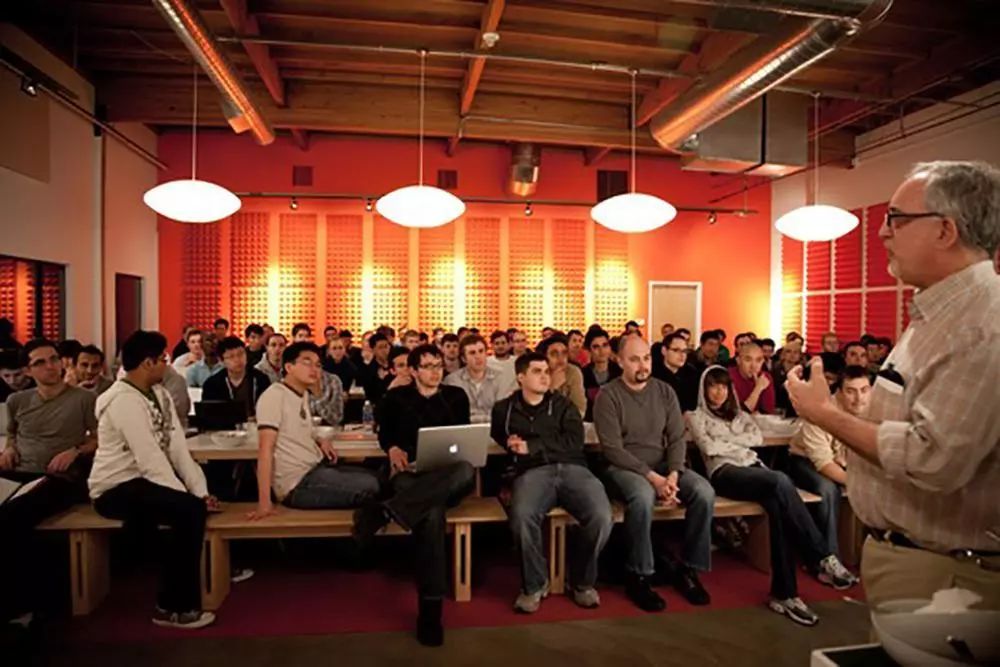 “kycom”《绝地求生：大逃杀》Steam同时在线人数升至第三(图2)