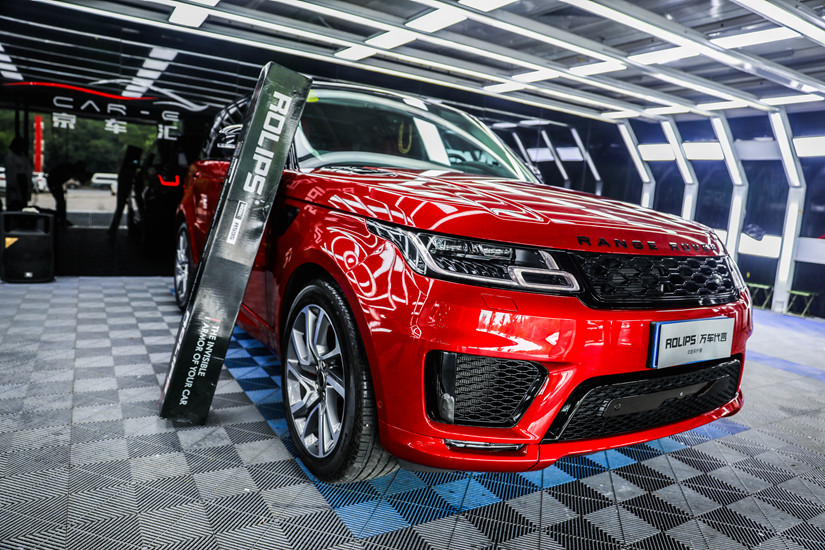 梅西成巴西狂欢背景板！但他还没到绝境：1V3凿空中路+罕见前场铲抢_kycom(图2)